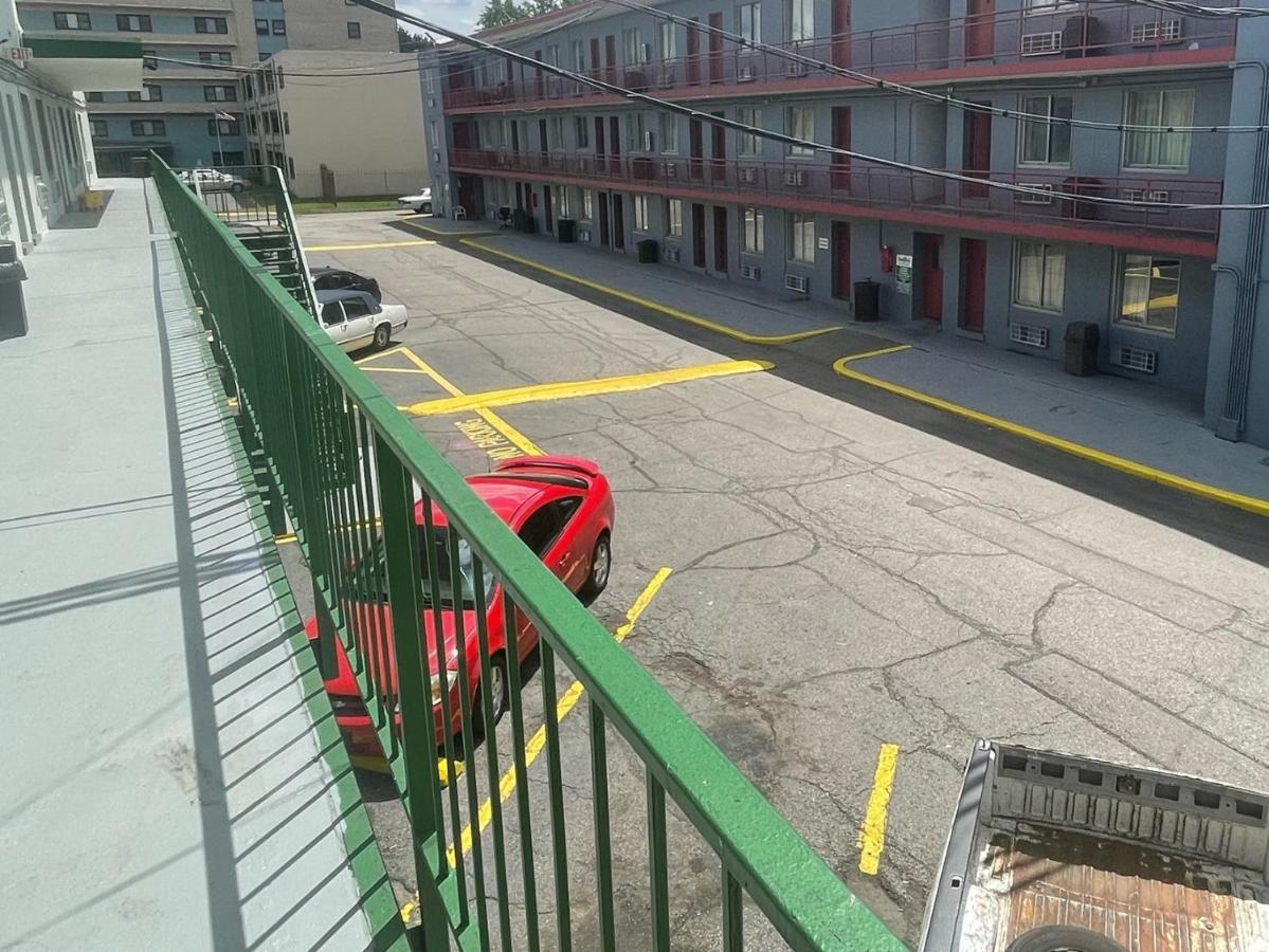 Budgetel Inn And Suites - Louisville Dış mekan fotoğraf