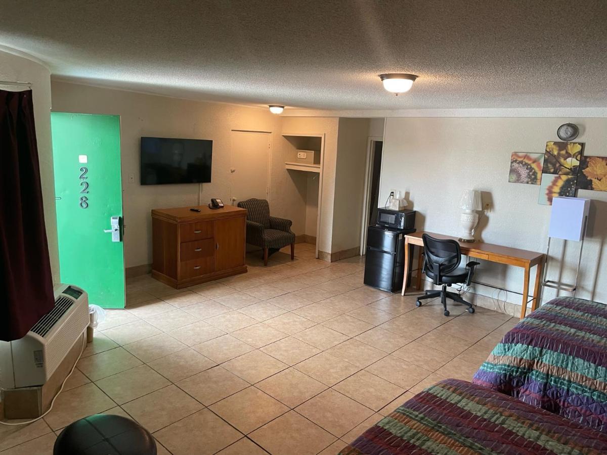 Budgetel Inn And Suites - Louisville Dış mekan fotoğraf